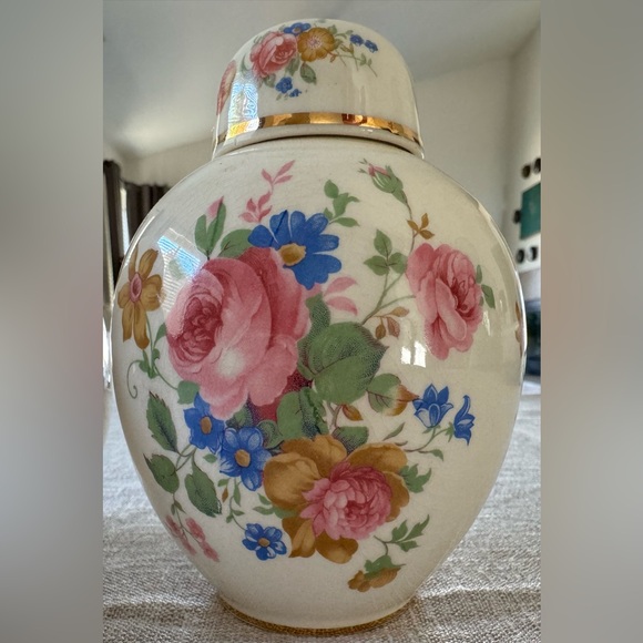 Ginger Jars - Set of Two - Picture 4 of 7